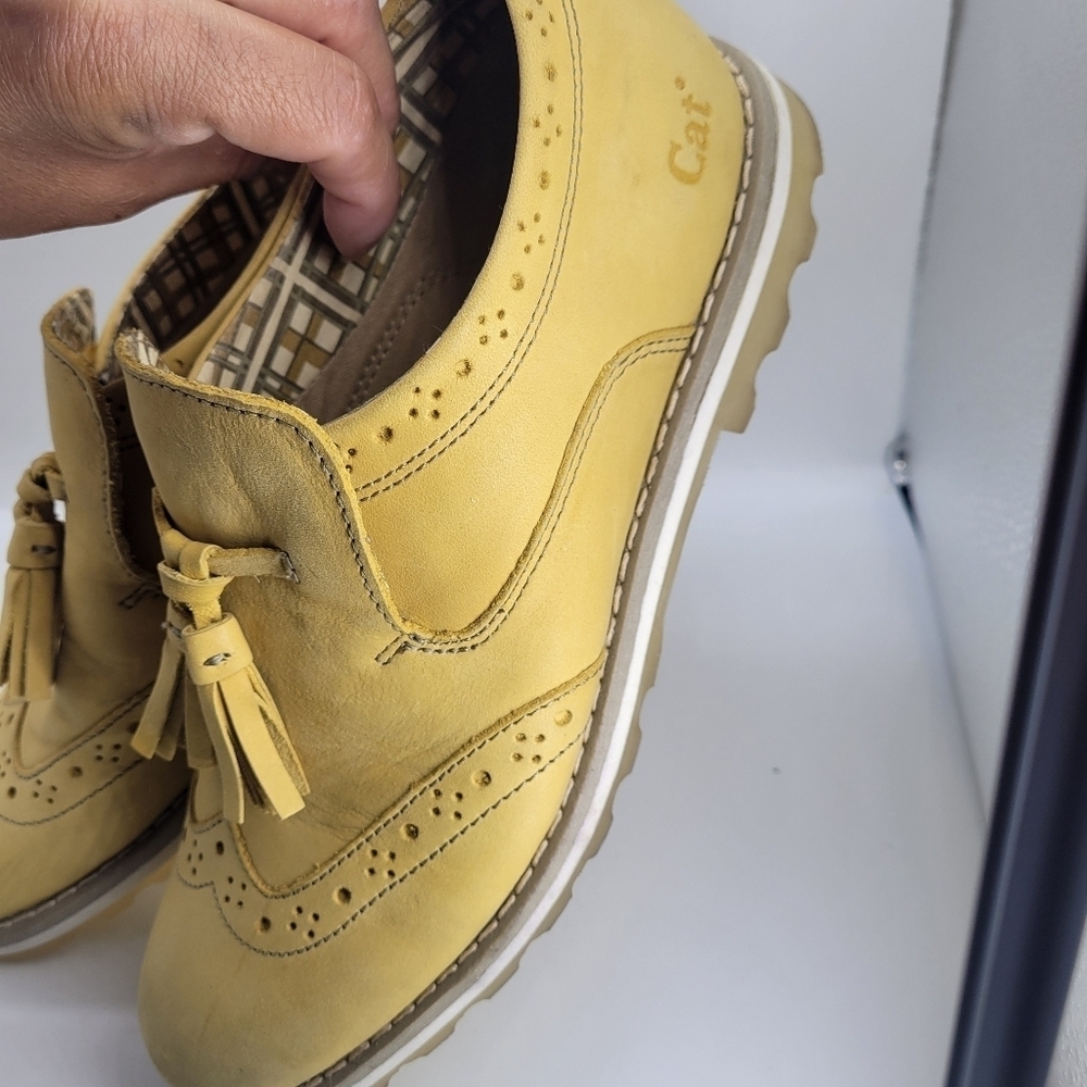Cat Caterpillar Women's Flat Shoes Size 6 Light Yellow Leather LOAFERS - Picture 14 of 14